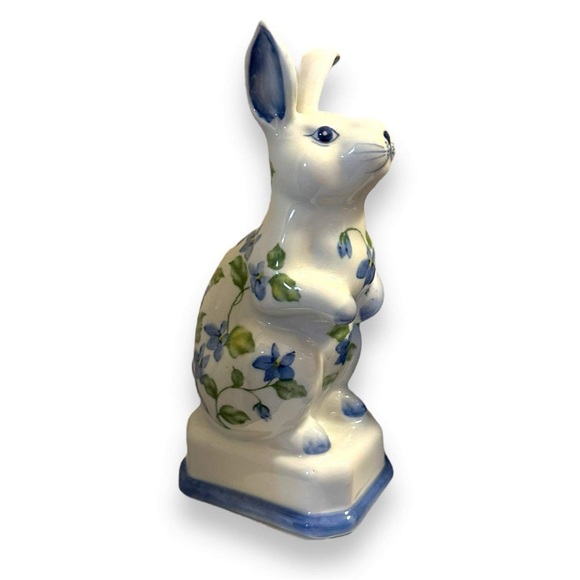 Vintage Andrea by Sadek Porcelain Blue Floral Easter Bunny Grandmillennial - Picture 1 of 3